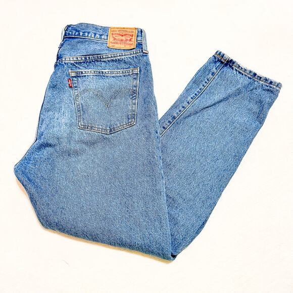 Levi's 501 Button Fly Ripped Light/Medium Wash Denim Jeans Straight Size 32 x 30 - Picture 9 of 9